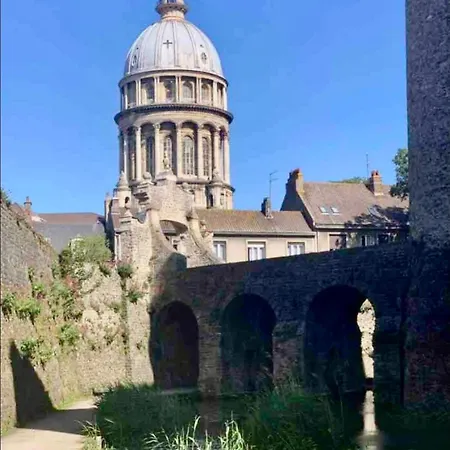 Le « terracotta » Proche Du Centre.